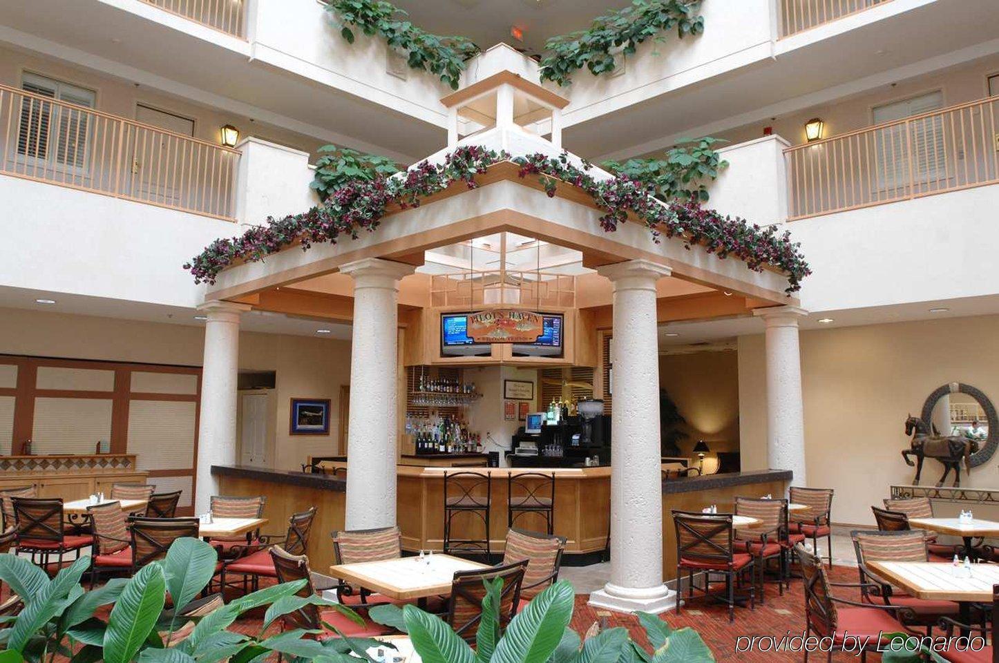 Embassy Suites By Hilton Orlando Airport Restoran fotoğraf